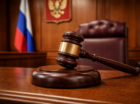 Бывший полицейский и его друг хотели наладить наркотрафик из Петербурга в Магадан