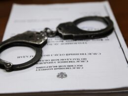 Жителя Магадана отправили под стражу за серию хулиганских нападений и разжигание межнациональной розни
